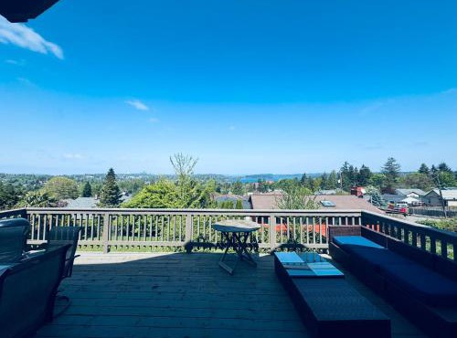 Craftsman with view of Seattle