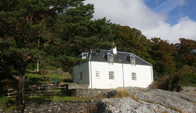 CRAGGAN COTTAGE - BALMACARA, pet friendly in Kyle Of Lochalsh