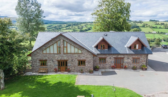 Crai Valley Eco Lodges