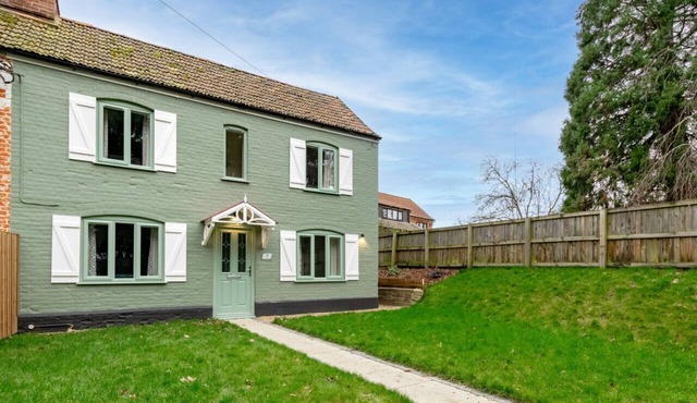 Craig Cottage - Three Bedroom House, Sleeps 5