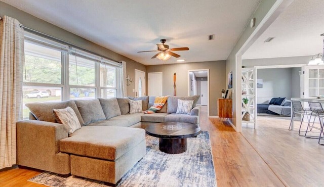 Craig - Yellowleaf Alabama · High-Flying Haven: 4bd 2 bath