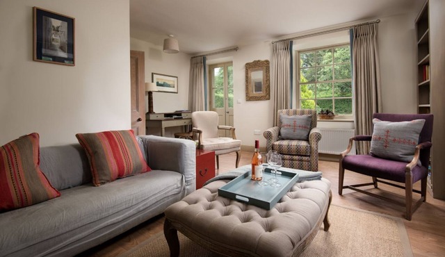 CRAILING COTTAGE - a peaceful country estate near to Jedburgh & Kelso