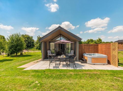 Cranbourne Chase Stargazer - Ukc6914