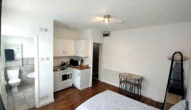 Cranbury House Apartments