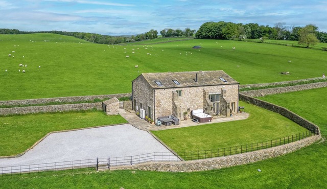 CRANE FIELD LAITHE, family friendly in Otterburn, North Yorkshire