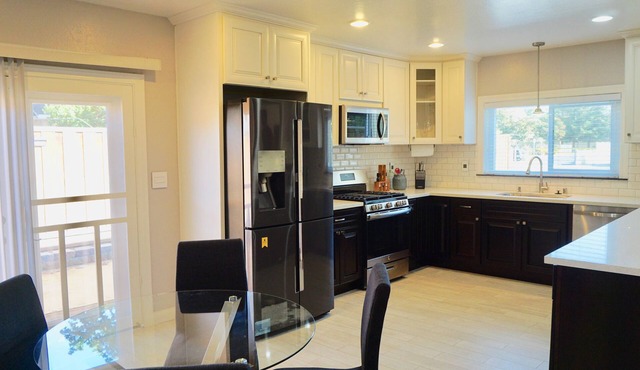 Crane Living ! Grand House ! 4B3B! Downtown San Jose