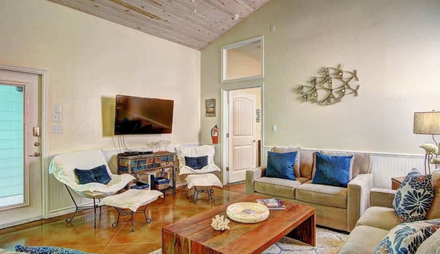 Crane's Landing - WINTER TEXANS WELCOME!