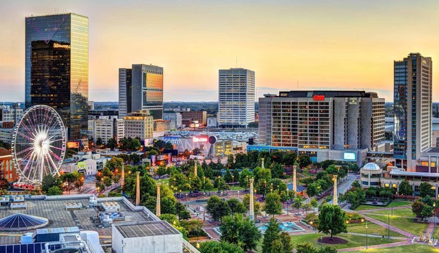 Crash Pad Suite Studio/W King Bd WiFi Free Parking Full Kitchen