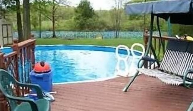 Crawford's Great Lake Escape & Accommodations - Conneaut Lake