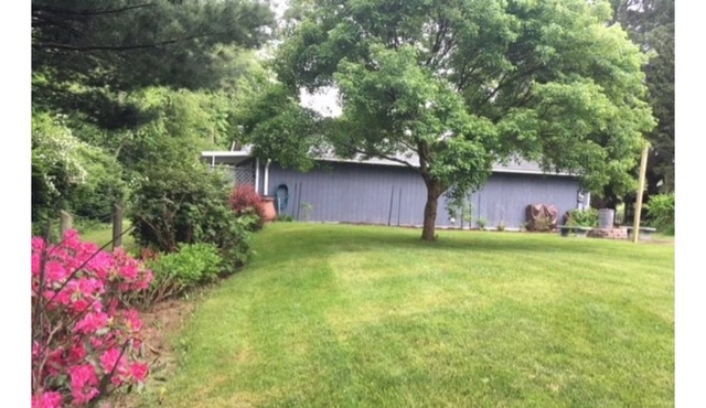 Crawley Guest Cottage