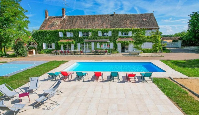 Crazy Villa Etisseaux 45 - Heated pool - Volley court - 1h30 Paris - 45p