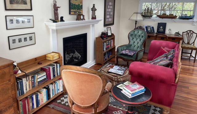 Creamery Cottage - Walk to Downtown Point Reyes