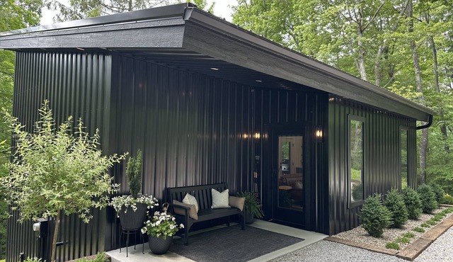 Creative Cabins - Kobe's Cabin