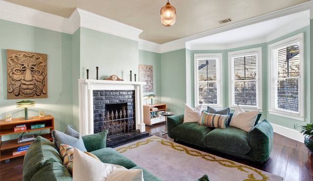 Creative Comfort in Downtown Savannah | Heated Pool Access
