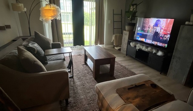 Creative, Remote, & Pet-friendly Stay with everything you need at arms reach