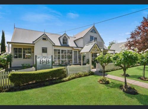 Creek Cottage Bed and Breakfast Traralgon