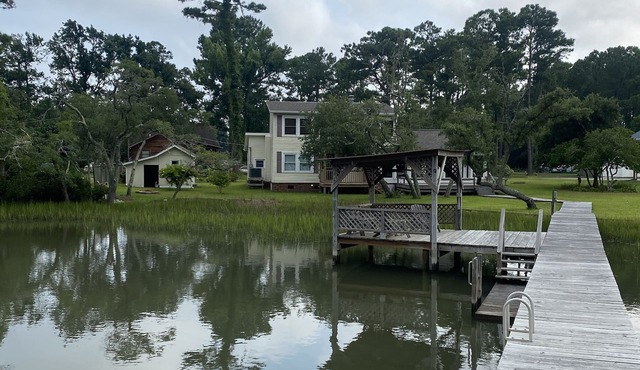 ~Creek front heaven! Stunning View~ Private dock~