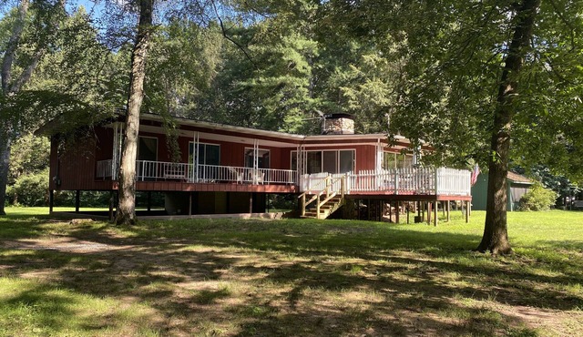 Creek Front Relaxation Vacation