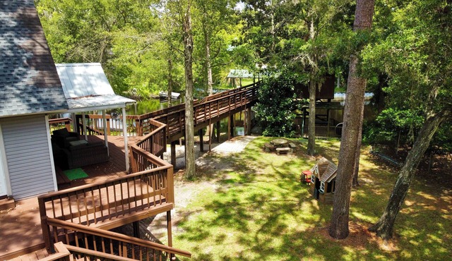 Creek House Hideaway W/NEW HOT TUB