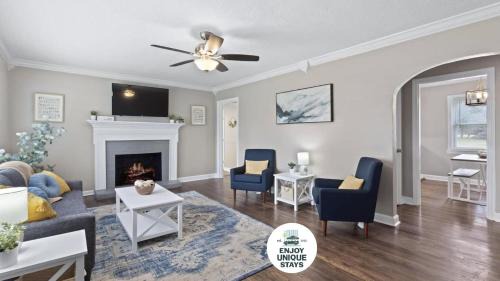 Creek Valley House that's cozy quiet and peaceful