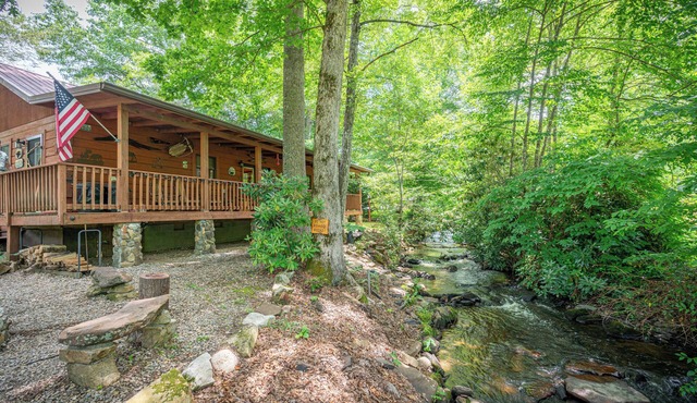 Creekfront Cabin w/Hot Tub! Motorcycle Friendly!