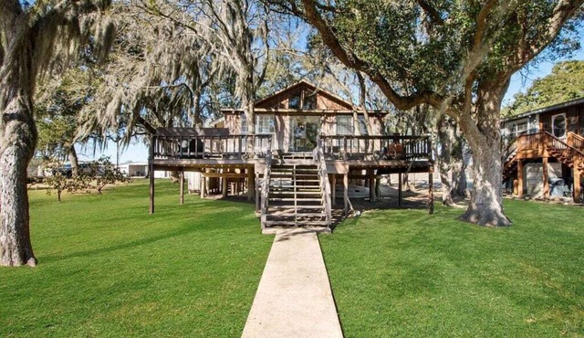 Creekfront Cottage w/Boat Lift & Pier