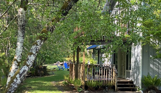 Creekfront Home with Large Covered Porch and Fire Pit...Pet-Friendly!