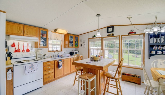 Creekfront Max Meadows Mobile Home with Deck!