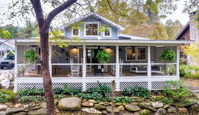 Creekfront Relaxation Hot Tub Incredible Porch Near Town Cozy Getaway