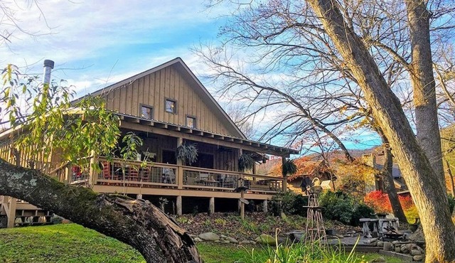 Creekfront Retreat Hot Tub Pool Table Near Town/National Park Rejuvenate