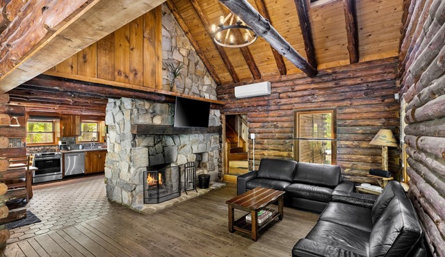 Creekfront Rustic Log Cabin