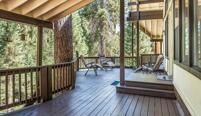 Creekside 3BR Near Yosemite South Gate Sleeps 8
