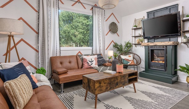 Creekside Bungalow nestled in natures finest