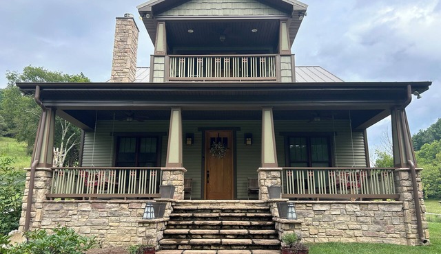Creekside Bungalow : peaceful, country, feels like home
