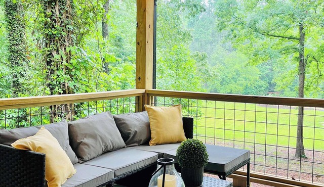 Creekside Cabin, Fire pit Escape, Cozy Hot Tub