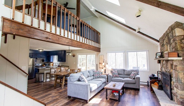 Creekside Cabin in Poconos Mountain Resort