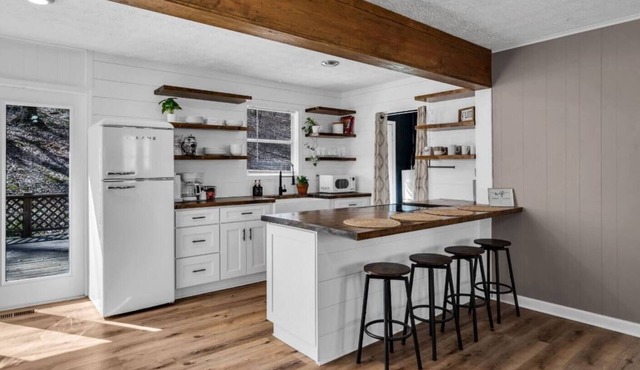 Creekside Cabin: Nestled in Woods, 30M Nashville