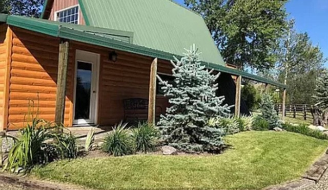 Creekside Cabin Near Salmon Idaho and the Salmon River