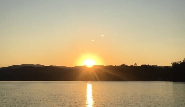 Creekside Cabin on Beautiful Lake Burton - see recent updates!