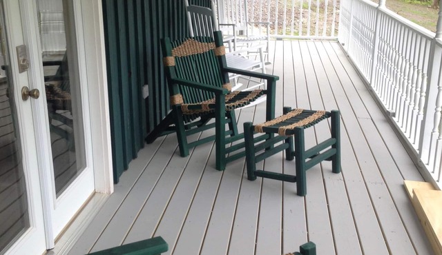 CREEKSIDE CABIN w/EXTRAS