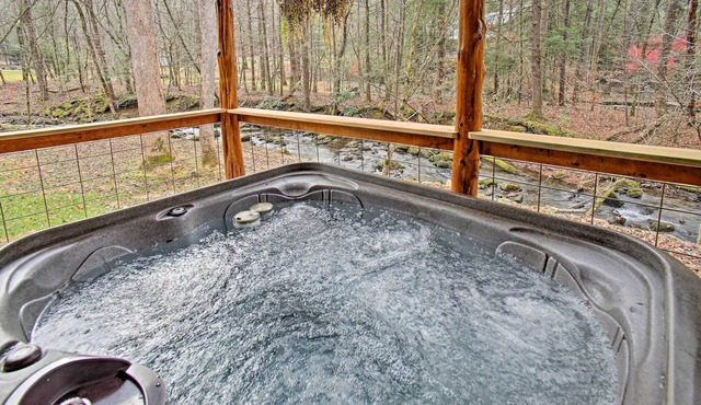 Creekside Cabin w/Hot Tub in Gatlinburg!