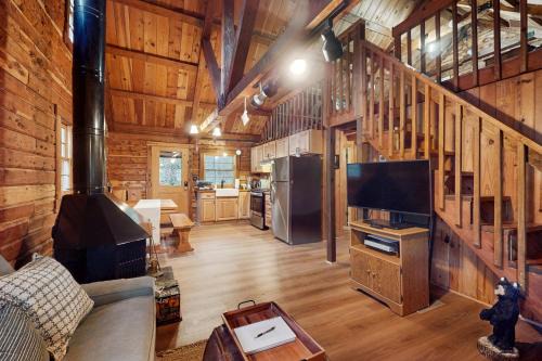 Creekside Cedar Cabin