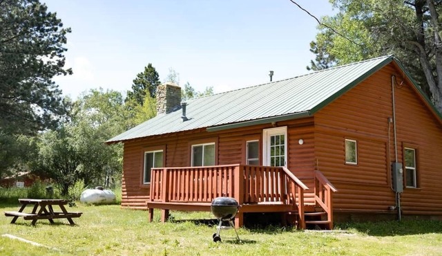 Creekside Chalet, Private Creekside Chalet