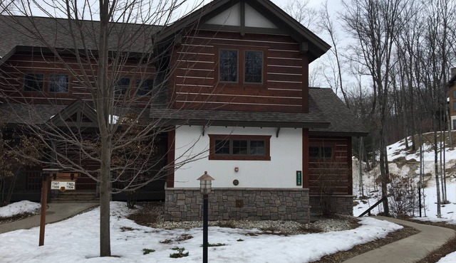 Creekside Condo w/private hot tub at Boyne! Ski-in/Ski-out, Golf, Bike, Swim