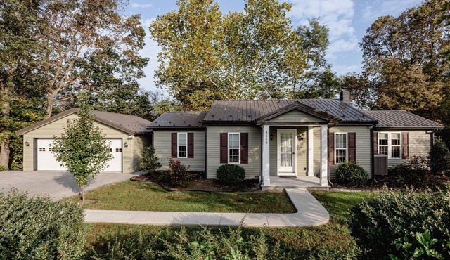 Creekside Cottage, A beautiful Pennsylvania retreat.