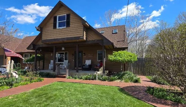 Creekside Cottage