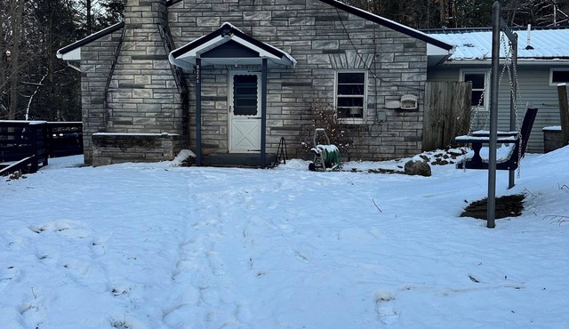 CREEKSIDE COTTAGE