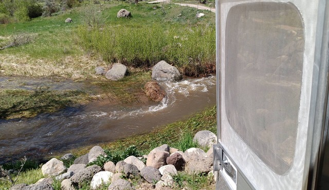 Creekside Country Camp Trailer