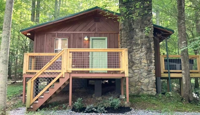 Creekside Couple's Retreat at Cool Waters