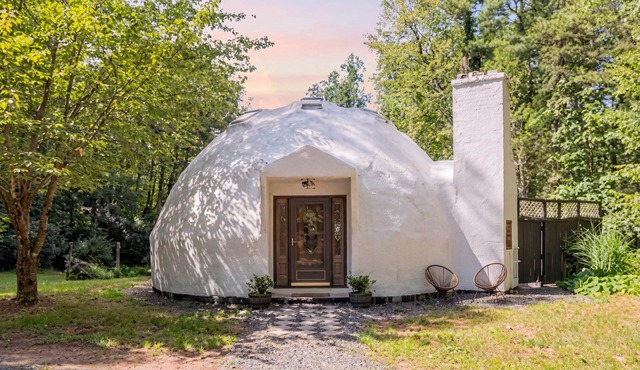 Creekside Dome with Firepit